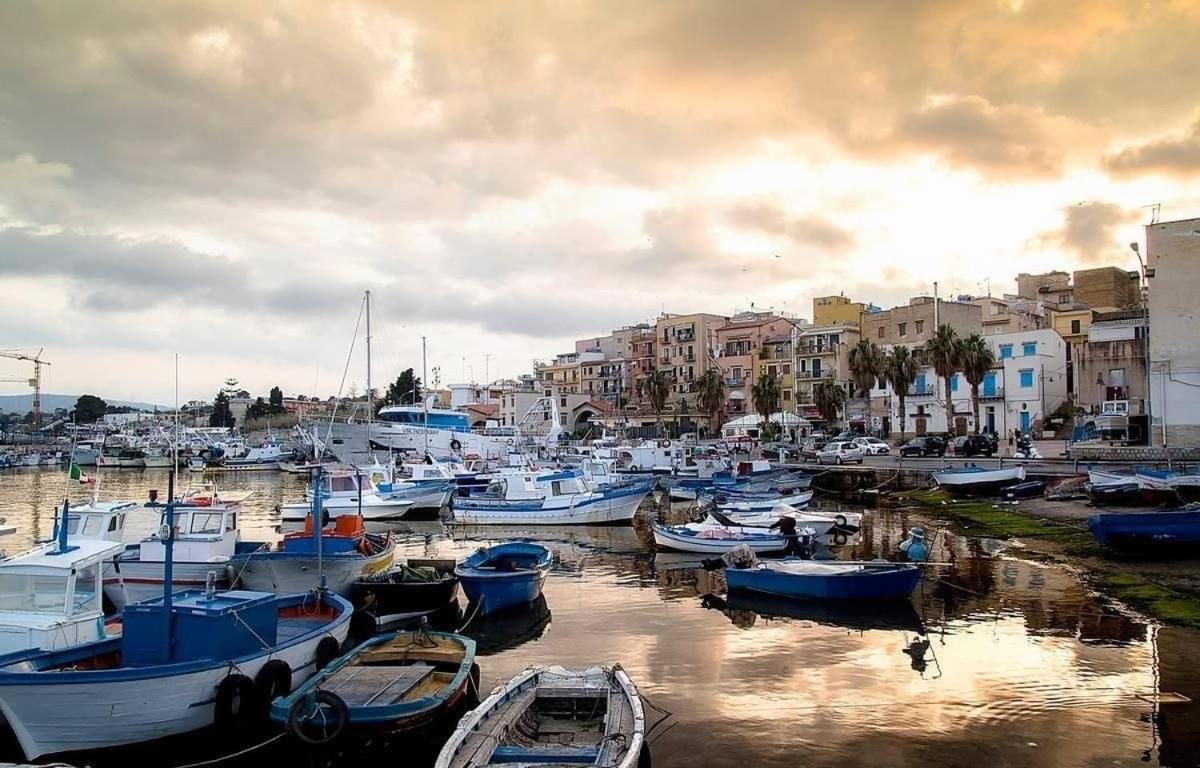 La Casetta Di Maria Apartment Santa Flavia Luaran gambar